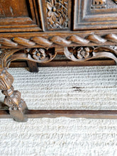 Load image into Gallery viewer, 17th Century Style Oak Dresser