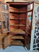 Load image into Gallery viewer, 19th Century Oak Standing Corner Cupboard