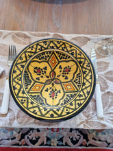 Load image into Gallery viewer, Vintage Safi hand painted Moroccan bowl in saffron