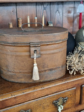 Load image into Gallery viewer, Antique Victorian Hat Tin