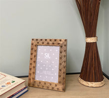 Load image into Gallery viewer, Wood 5x7&quot; Photo Frame With Hearts
