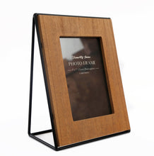 Load image into Gallery viewer, Wooden &amp; Wire Photo Frame 5x7&quot;
