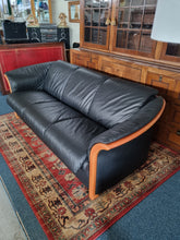 Load image into Gallery viewer, Ekornes Manhatten Black Leather Sofa