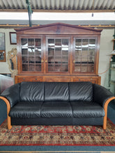 Load image into Gallery viewer, Ekornes Manhatten Black Leather Sofa