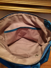 Load image into Gallery viewer, Innue Italian Leather Handbag