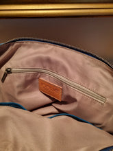 Load image into Gallery viewer, Innue Italian Leather Handbag