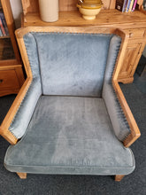Load image into Gallery viewer, Hardwood Showframe Wingback Armchair