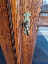 Load image into Gallery viewer, Solid Oak Bookcase With Shelves