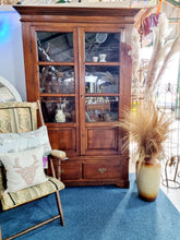 Load image into Gallery viewer, Solid Oak Bookcase With Shelves