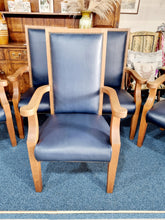 Load image into Gallery viewer, Solid Oak Table & Six Dining Chairs