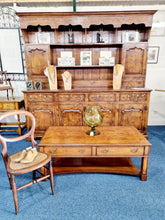 Load image into Gallery viewer, Walnut Coffee Table