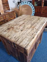 Load image into Gallery viewer, Fabulous Heavy Solid Butchers Block