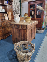 Load image into Gallery viewer, Fabulous Heavy Solid Butchers Block