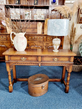 Load image into Gallery viewer, Titchmarsh & Goodwin Oak Hall Table