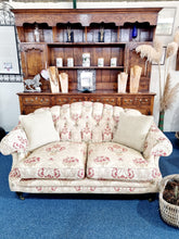 Load image into Gallery viewer, Cottage Suite