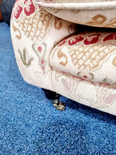 Load image into Gallery viewer, Cottage Suite