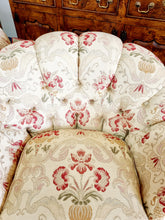 Load image into Gallery viewer, Cottage Suite