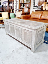 Load image into Gallery viewer, HUGE Chest / Blanket Box / Toy Chest
