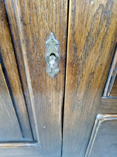 Load image into Gallery viewer, Bevan Funnell Oak Dresser