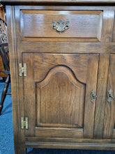 Load image into Gallery viewer, Bevan Funnell Oak Sideboard