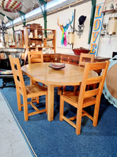 Load image into Gallery viewer, Oak Extending Dining Table