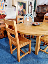 Load image into Gallery viewer, Oak Extending Dining Table
