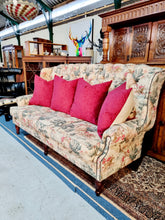 Load image into Gallery viewer, Button Back Sofa