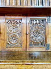 Load image into Gallery viewer, Oak Court Cupboard In The 17th Century Style
