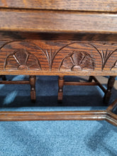 Load image into Gallery viewer, Solid Oak Jacobean Style Extending Dining Table & Six Leather Dining Chairs