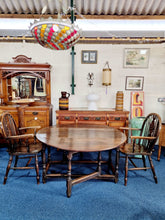 Load image into Gallery viewer, 18th century Oak Gatleg Dining Table
