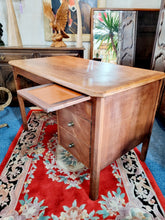 Load image into Gallery viewer, Early 20th Century Oak Desk
