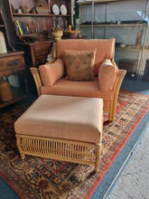 Load image into Gallery viewer, Bamboo Large Snuggle/Love Seat By Angraves of Leicester
