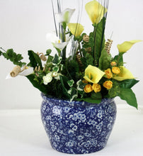 Load image into Gallery viewer, Ceramic Planter, Vintage Blue &amp; White Daisies Design

