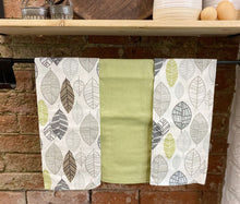 Load image into Gallery viewer, Pack of 3 Kitchen Tea Towels With Contemporary Green Leaf Print Design
