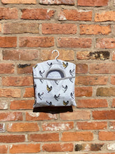 Load image into Gallery viewer, Peg Bag With A Chicken Print Design
