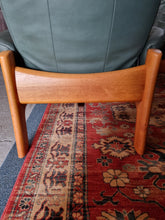 Load image into Gallery viewer, Ekornes Stressless Green Leather And Teak Three Piece Suite
