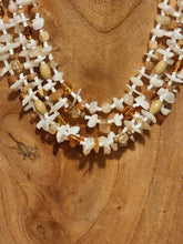 Load image into Gallery viewer, Vintage Monet Strand Necklace
