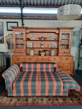 Load image into Gallery viewer, Parker Knoll Sofa &amp; Sofa Bed
