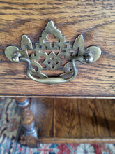 Load image into Gallery viewer, Oak Dresser Base With Pot Board Base
