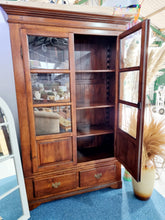 Load image into Gallery viewer, Solid Oak Bookcase With Shelves
