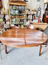 Load image into Gallery viewer, Georgian Oak Dropleaf Dining Table
