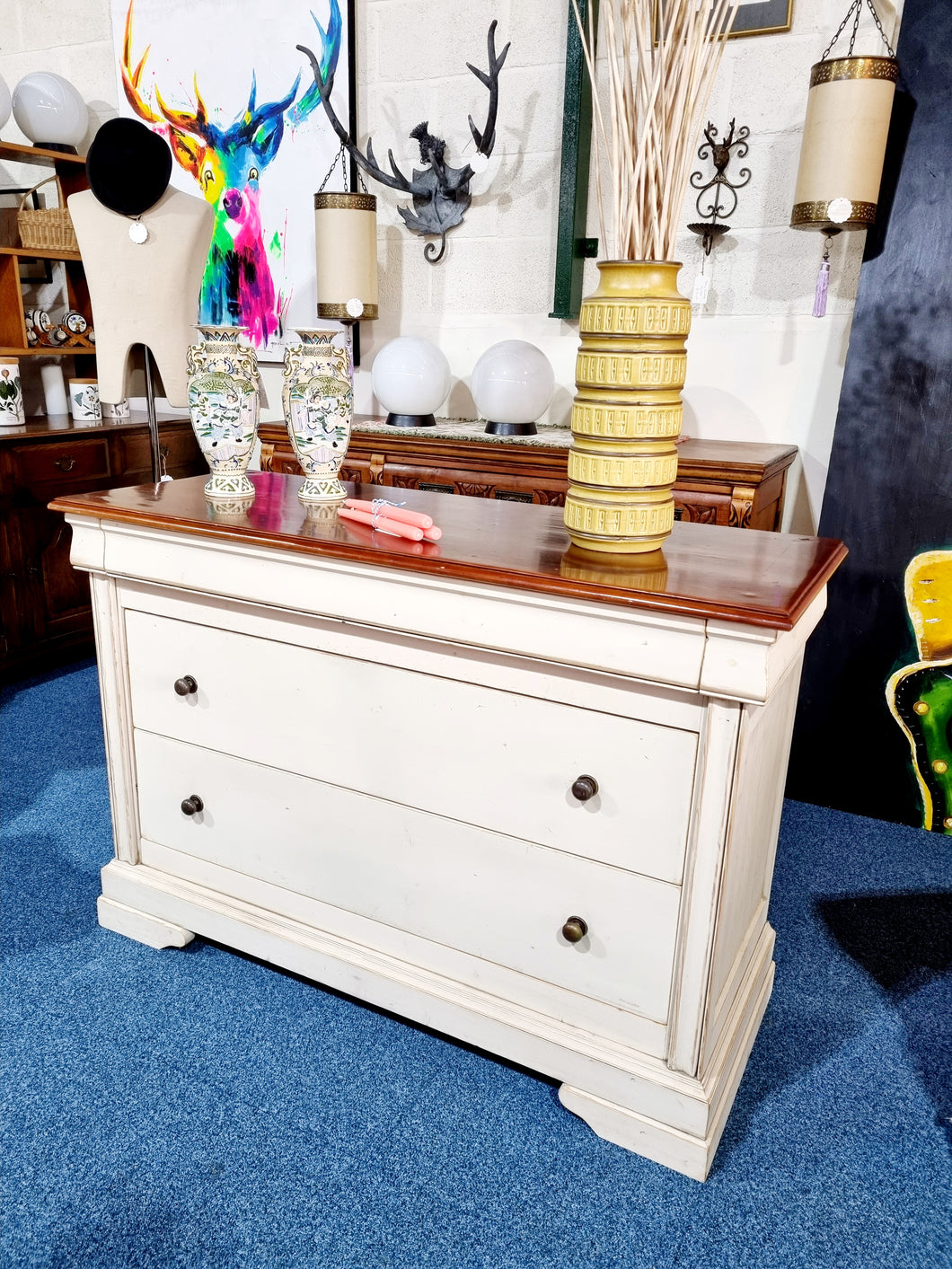 Chest Of Drawers In A White Distressed Finish