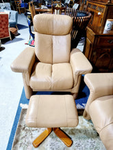 Load image into Gallery viewer, Stressless Recliner Large Arm Chair Foot Stool Is Sold
