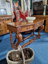 Load image into Gallery viewer, Colonial Style Mahogany Console/Hall table
